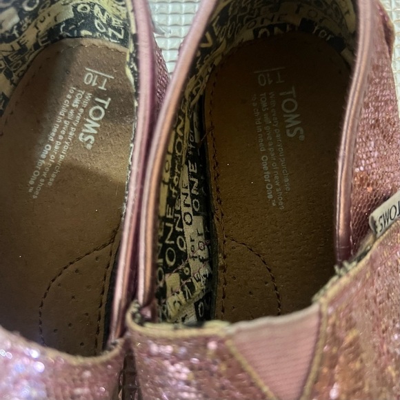 Toms Pink Sparkle Slippers - Picture 3 of 5